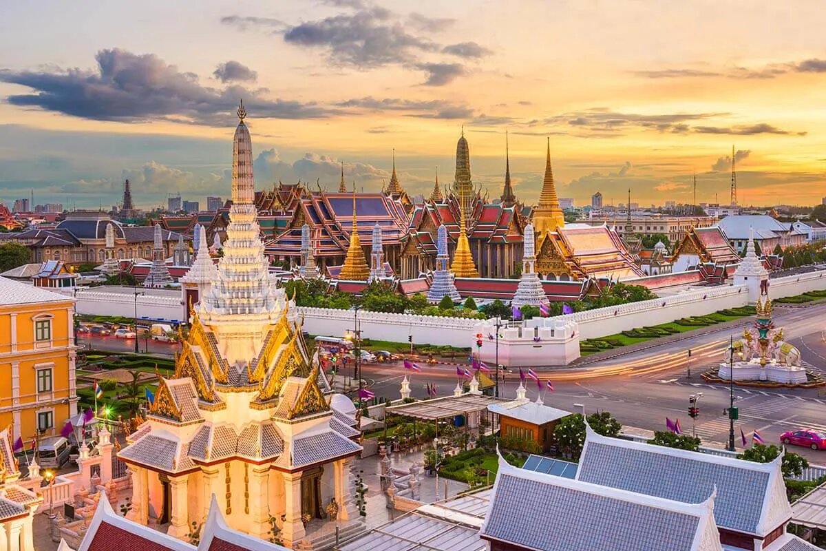Bangkok’s Red Light Districts: A Guide to Hotels and Experiences